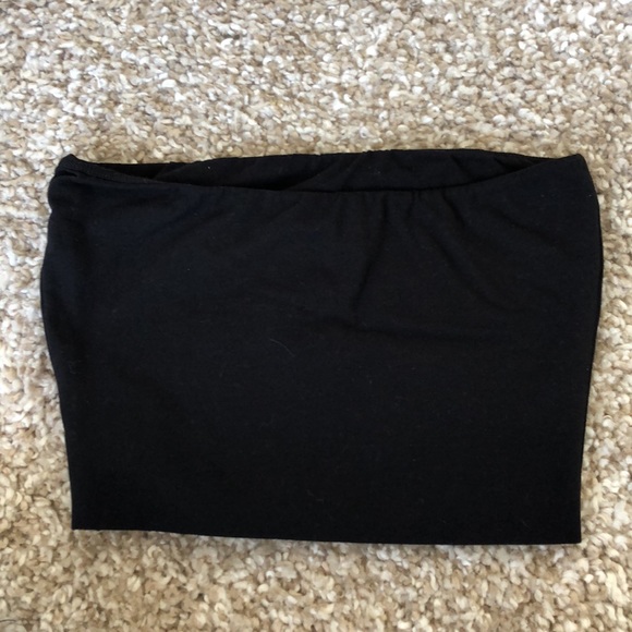Fashion Nova NWT Black Basic Bandeau Crop Top Sz S - Picture 2 of 7